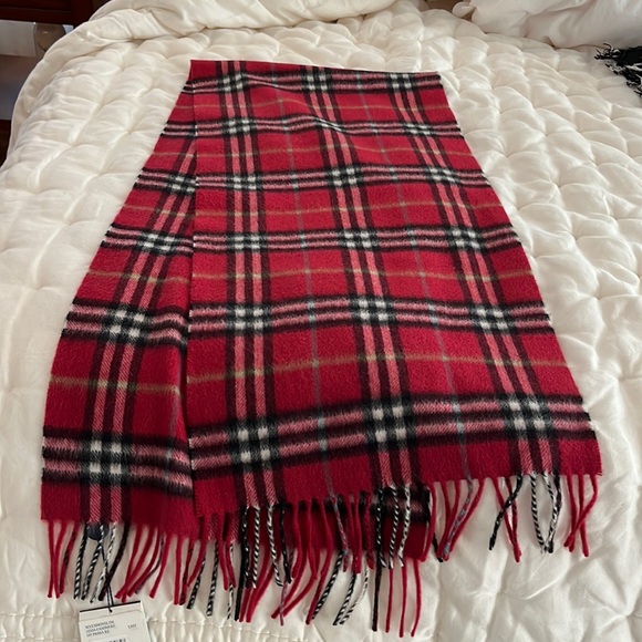 Burberry Cashmere Scarf - Picture 1 of 3